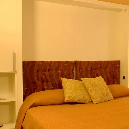 Oliveto Aparthotel 3*