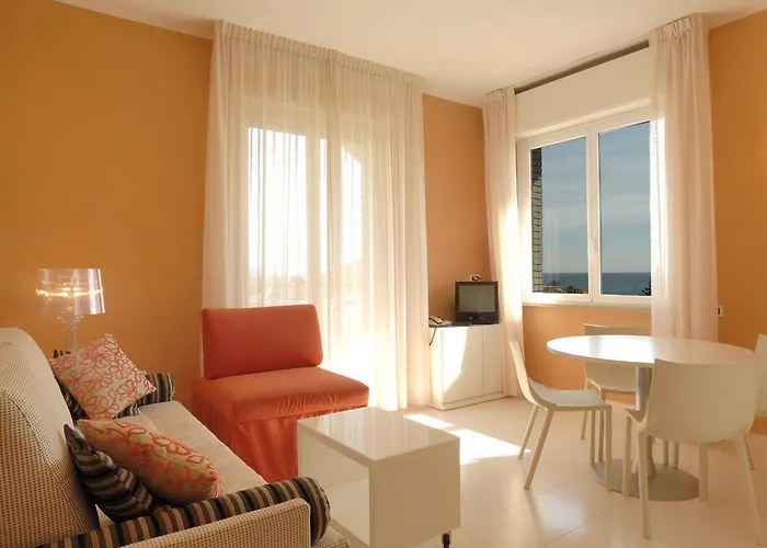 Aparthotel Oliveto 3*